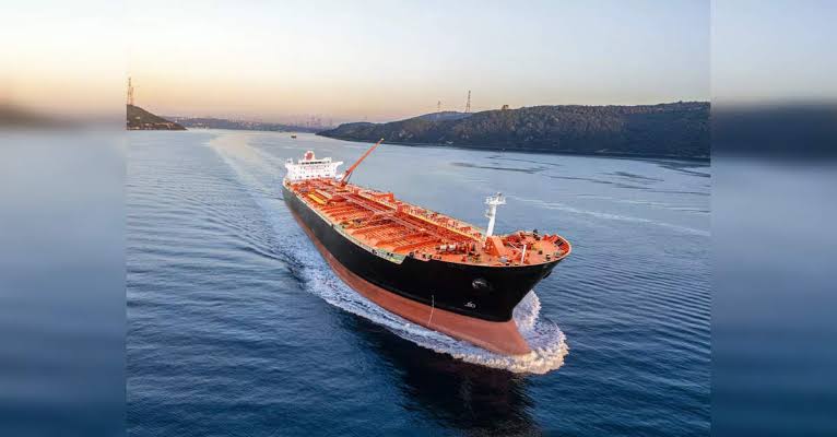 Russia Fuel Imports via STS Transfers to Hit 270,000 MT in August