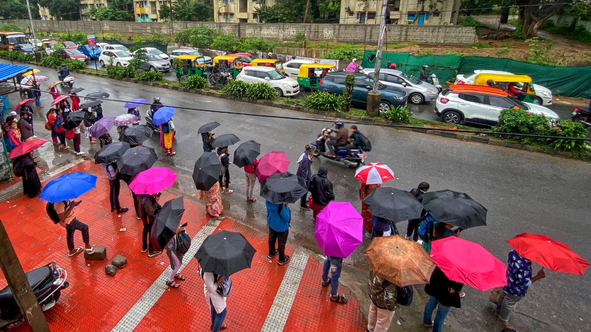 Bengaluru Braces for a Splash: Monsoon to Make an Early Entrance!