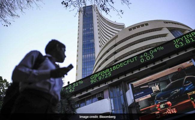 Sensex & Nifty Stage a Comeback: Investors Eye Earnings Amid Volatility