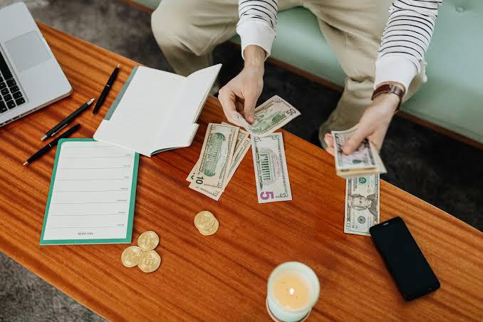 Miles & Money: How to Keep Your Finances on Track While Moving Cities or Countries