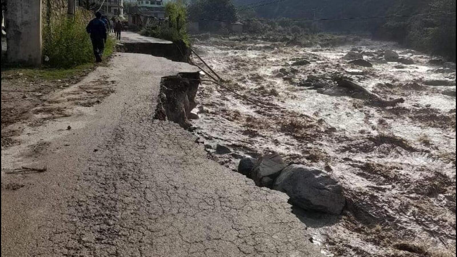 Himachal Pradesh: Landslides,  Flash Floods Sweep Kullu Off Its Feet