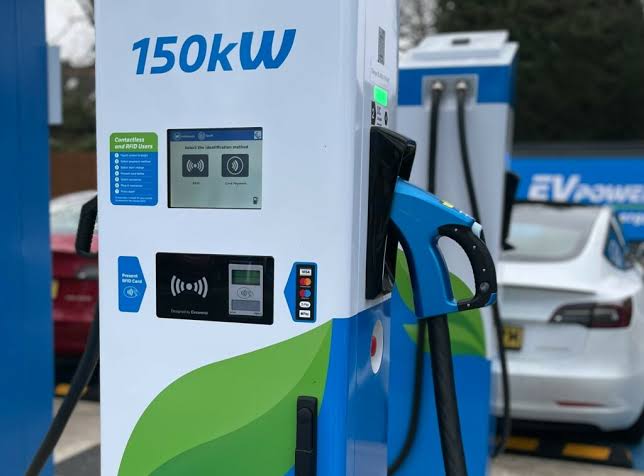 India’s EV Charging Grid Accelerates With 10,000 New Stations Under Diwali Infra Push