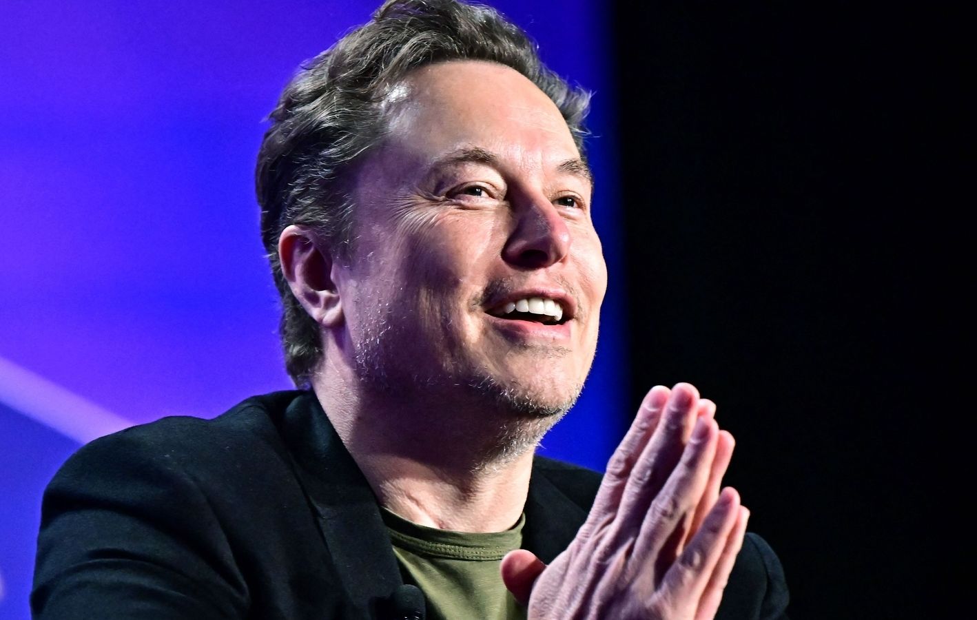 Trillion-Dollar Tesla: Elon Musk’s Mega Pay Deal Sparks Debate and Ambition