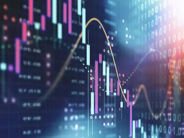 Institutional Confidence Surges: 7 Stocks Where Mutual Funds Are Doubling Down as Retail Investors Exit