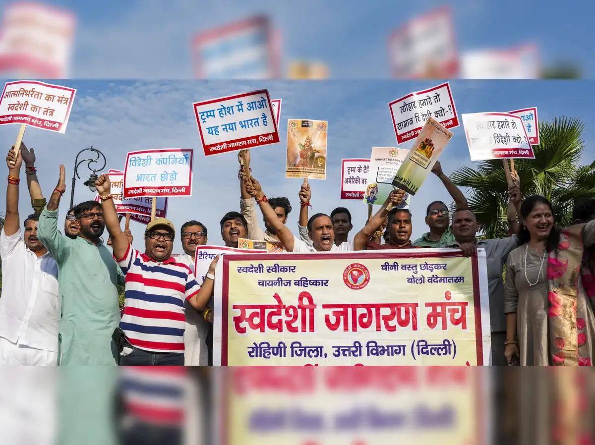 Swadeshi Jagran Manch Denounces 'Unethical' US Tariffs in Symbolic Protest: A Call for Economic Self-Reliance and Trade Justice