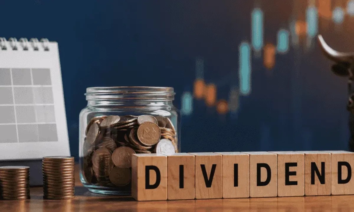 Dividend-Focused Investors Eye May 29 As LIC, Bajaj Auto, Zydus Announce Major Payouts And Corporate Actions
