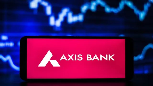 Axis Bank Tumbles on Profit Miss and Asset Quality Woes