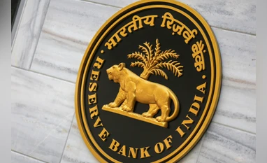 RBI’s 3-Day VRR Auction Sees Tepid Response: ₹5.85 Billion Allotted Against ₹750 Billion Notified