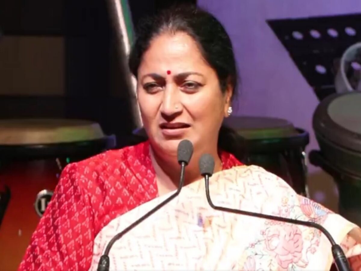 Delhi Sets An Example As CM Rekha Gupta Puts The Brakes On Official Vehicle Use Amid PM Modi's Energy Austerity Drive