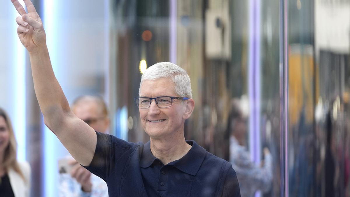 Tim Cook Hails India’s App Store as an “Economic Miracle” for Developers with ₹44,447 Crore Sales in 2024