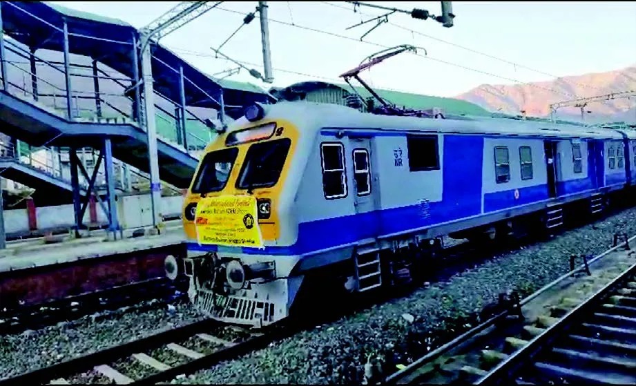 PM Modi Inaugurates Z-Morh Tunnel; Train to Kashmir to Usher in New Era of Growth