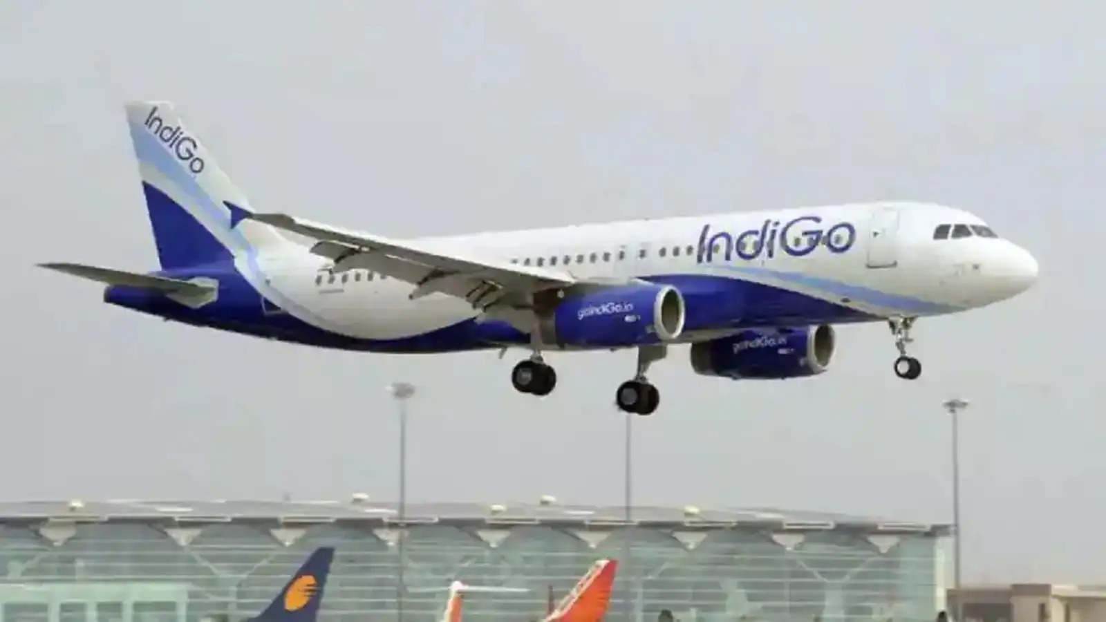 IndiGo Cancels Over 500 Flights Amid Middle East Airspace Restrictions