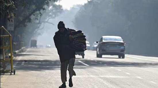 Delhi’s January Warmth Surprises Residents, Cold Wave Ruled Out by IMD