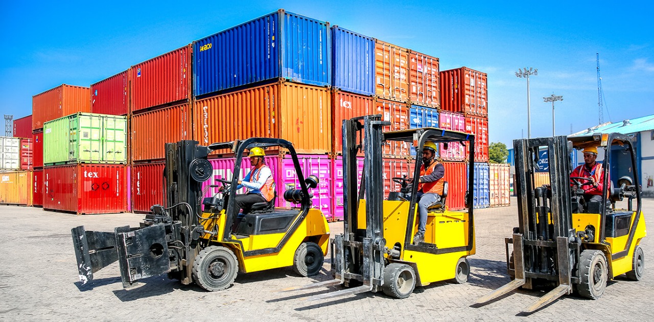 Logistics in Motion: Gateway Distriparks Delivers Solid Q1 Results and Declares Dividend