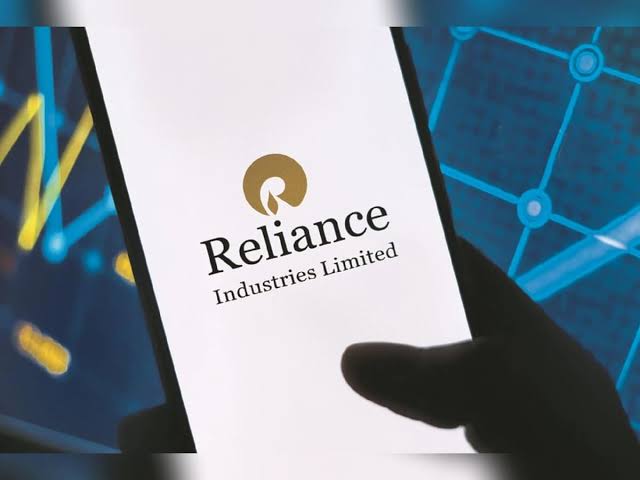 Reliance Industries Indicative Price Drops 1.5% in Pre-Open