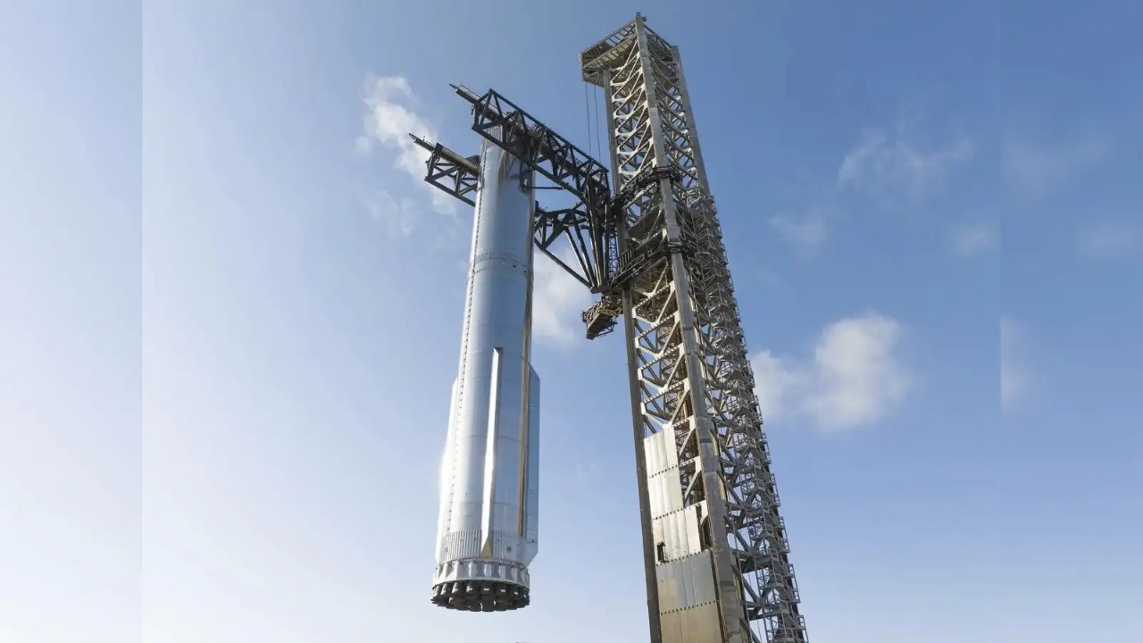 Splash Hit: SpaceX’s Starship Nails Tenth Test, Leaves Past Failures in Its Wake