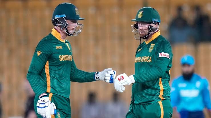 South Africa in Control as Klaasen, van der Dussen Steady the Chase