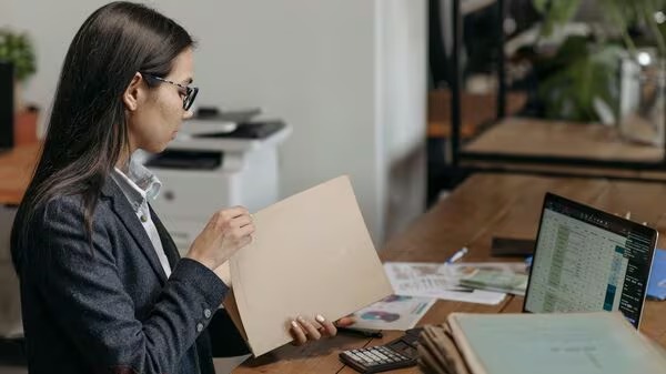 From Corporate Paychecks to Government Stability: Bengaluru Woman’s Career Pivot