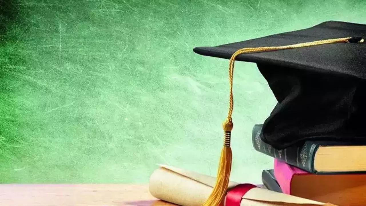 CBSE to Implement Two-Tier System for Science and Social Science in Class 9
