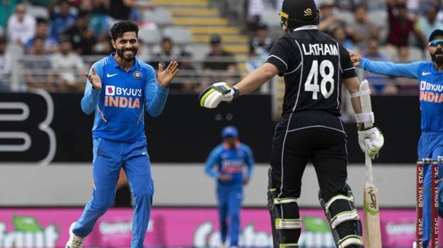 Jadeja Traps Latham LBW as India Tightens Grip on NZ Chase
