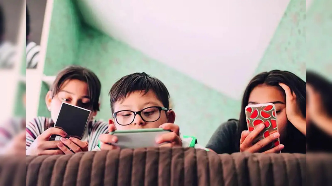 Scroll Control: Why Governments Are Locking Down Social Media Access for Minors