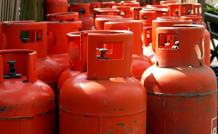 More Than Just Numbers: The Safety Clues on Every Gas Cylinder