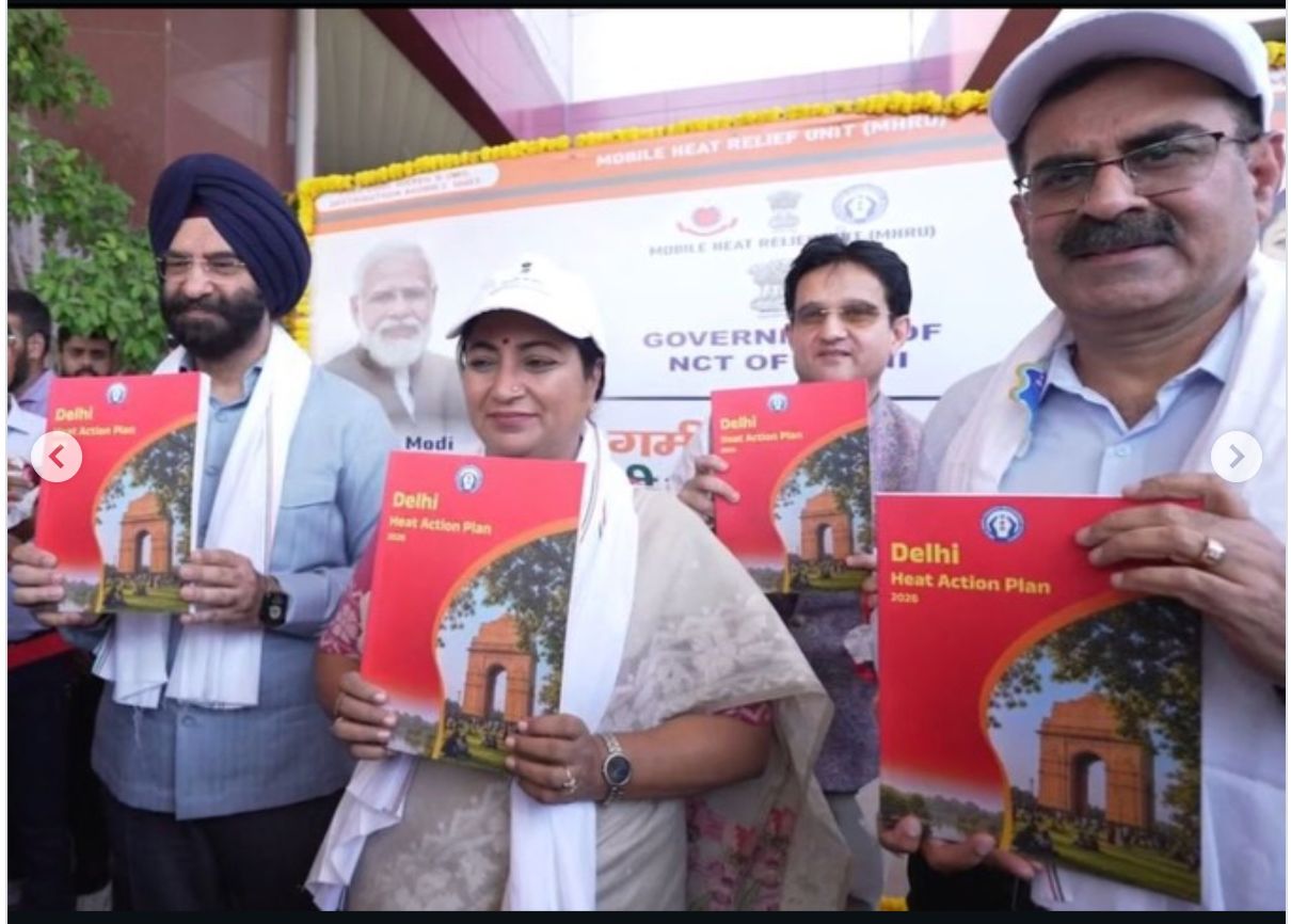 Cooling Delhi’s Streets: CM Rekha Gupta Flags Off Heatwave Response Vans