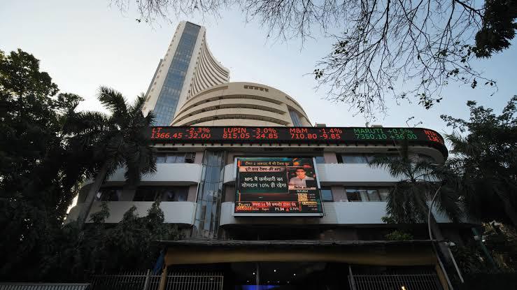 From Boom to Bust: YES Bank’s ₹1 Lakh Crash to ₹5,000 in 7 Years