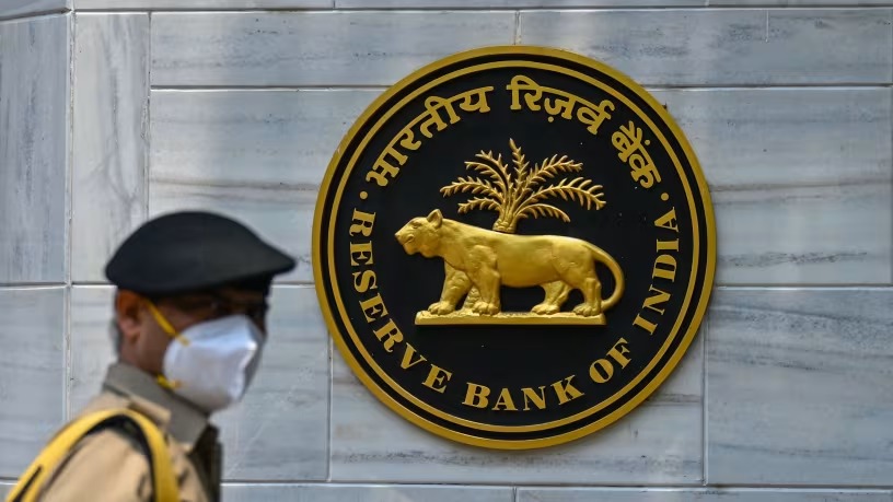 Urban Consumer Spending Remains Weak Despite Rural Recovery, Says RBI Governor