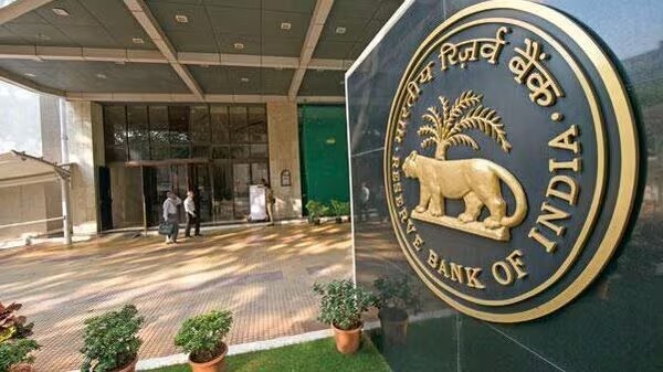 RBI Monitors Inflationary Trends As Global Tensions Persist