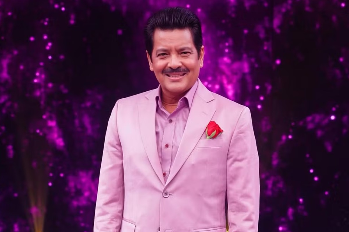 Udit Narayan Sparks Debate: Is Fan Affection Crossing Boundaries?