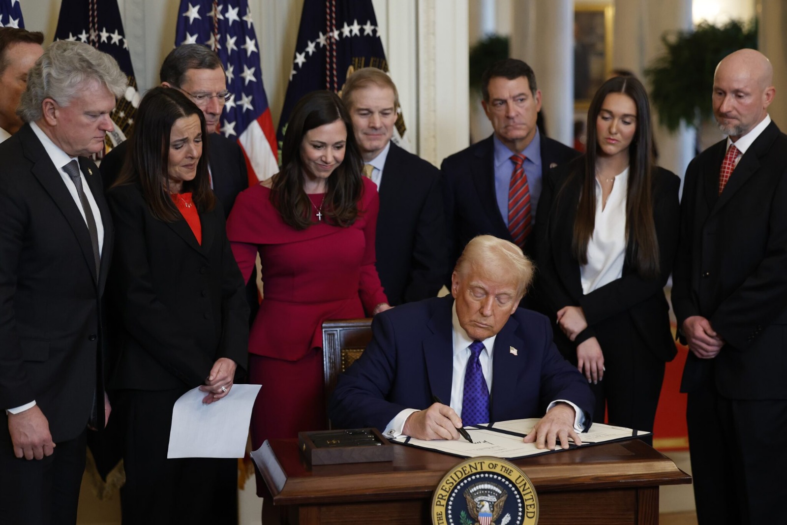 Trump Unveils Controversial Plan for 30,000-Bed Migrant Detention Facility at Guantanamo Bay