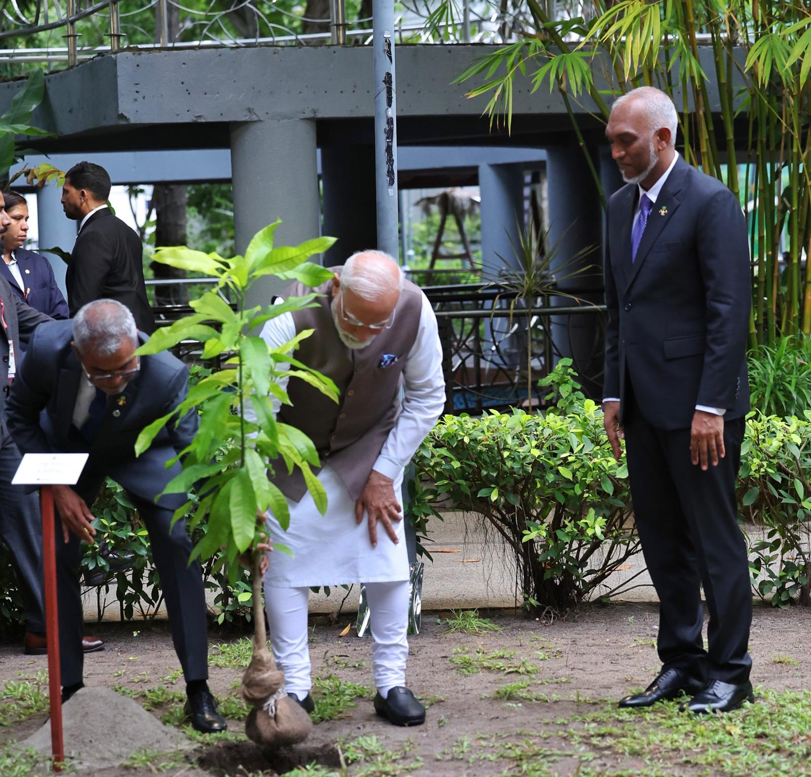 Shared Vision Rooted in Green: PM Modi and President Muizzu Join Hands in ‘Ek Ped Maa Ke Naam’ for a Sustainable Tomorrow