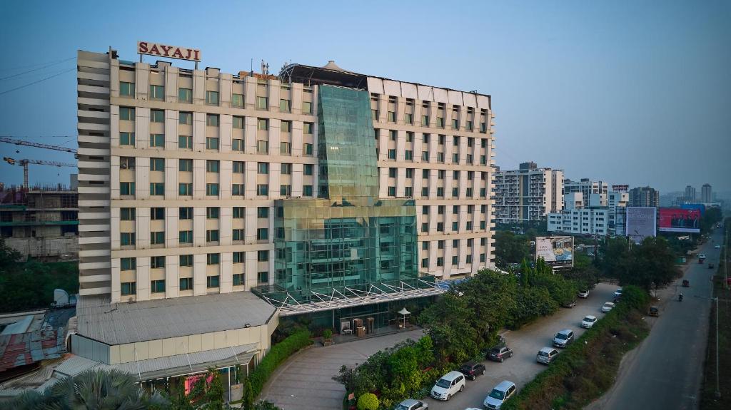 Sayaji Hotels (Pune) CFO Goverdhan Singh Panwar Quits Company and Subsidiary in Face of Strong Financial Momentum
