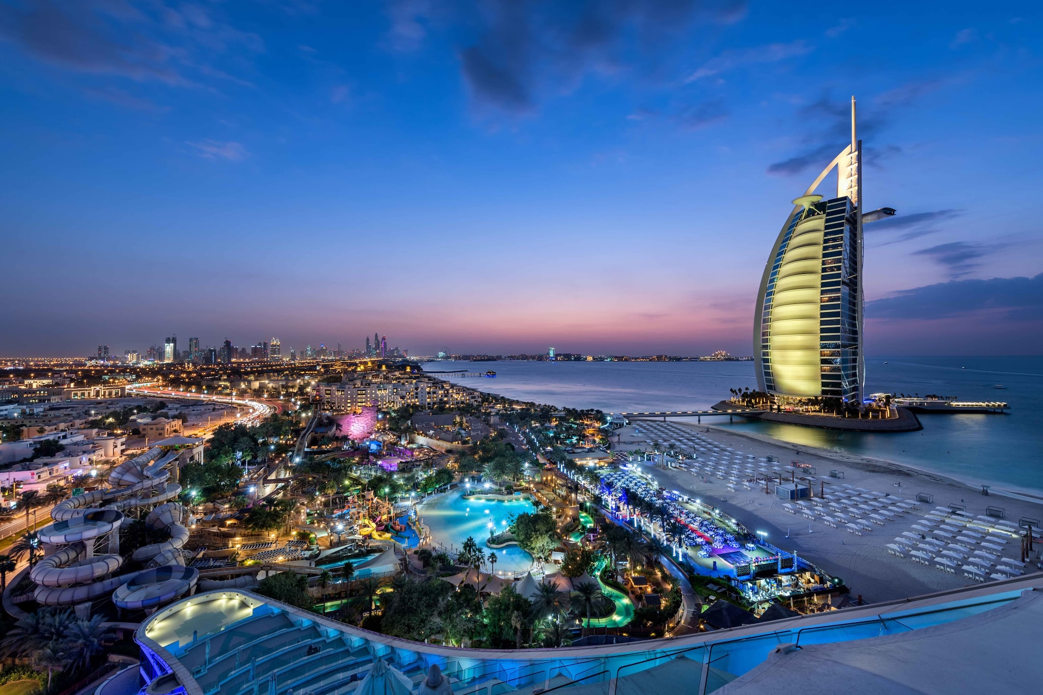Dubai's Financial Boom: Payments Expert Reveals Impressive Monthly Earnings of Dh35,000-Dh40,000