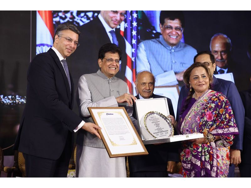 Icon of Impact: Dr. Bina Modi Honoured as “Woman Icon of the Year”
