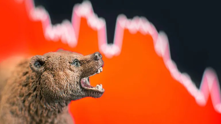 Indian Benchmarks Extend Losses as Market Sentiment Sours