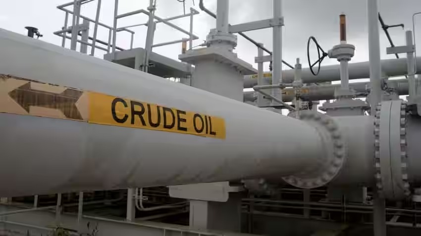 Reliance Buys Fuel Oil Cargoes From HPCL as It Diversifies Away From Russian Supplies