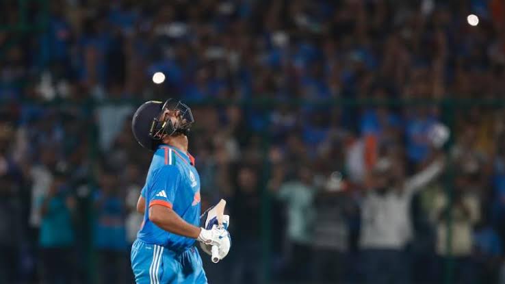 Rohit Falls for 76, India 122/3 in Chase of 252
