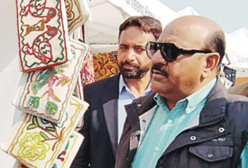 Preserving Threads of Tradition: Govt Reaffirms Commitment to Handicrafts & Handloom Heritage
